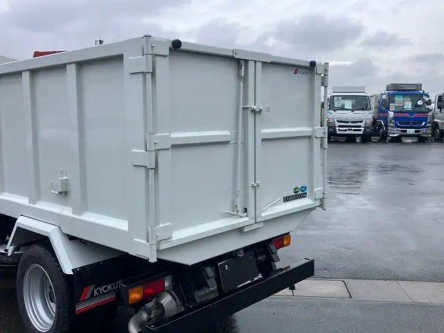 三菱 キャンター 2RG-FBA60(2WD)の写真14