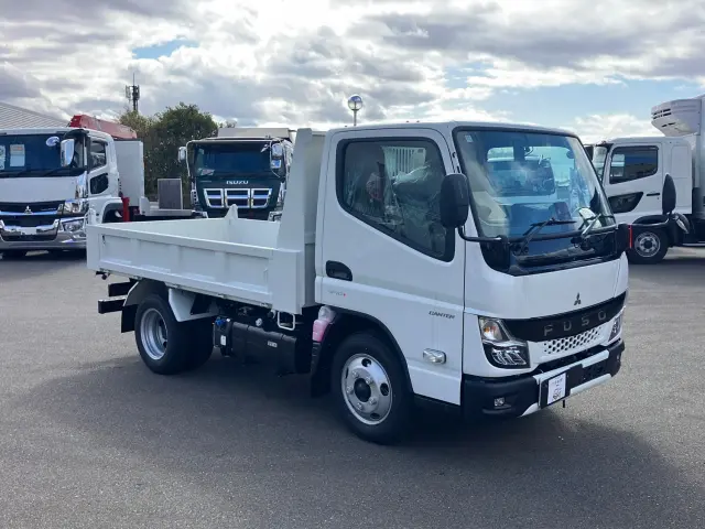 三菱 キャンター 2RG-FBA60(2WD)の写真2