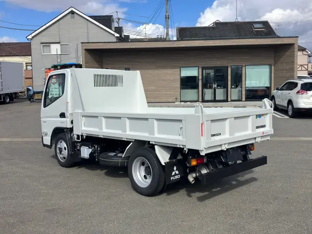 三菱 キャンター 2RG-FBA60(2WD)の写真4