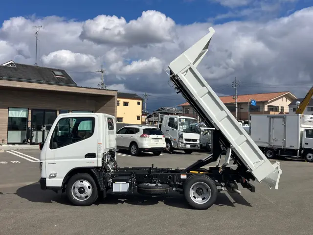 三菱 キャンター 2RG-FBA60(2WD)の写真5