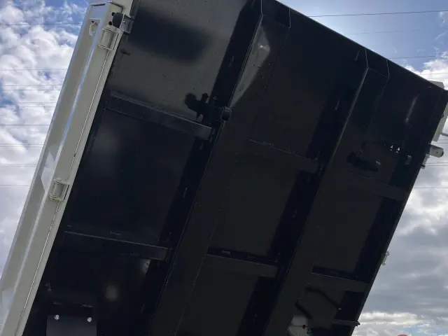 三菱 キャンター 2RG-FBA60(2WD)の写真12