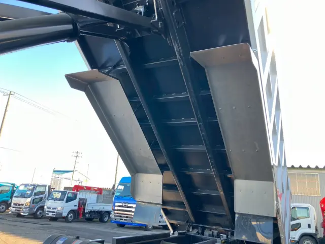 日野 プロフィア 2DG-FS1AHE(6x4)の写真15