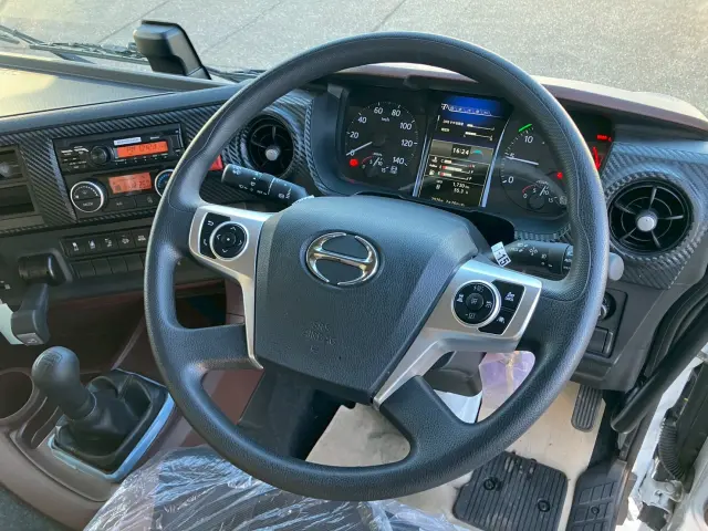 日野 プロフィア 2DG-FS1AHE(6x4)の写真22