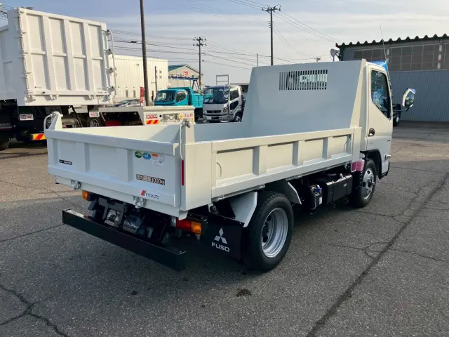 三菱 キャンター 2RG-FBA60(2WD)の写真3