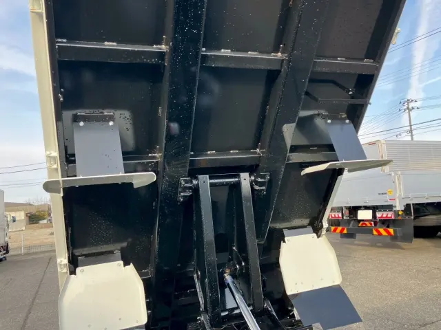 三菱 キャンター 2RG-FBA60(2WD)の写真13