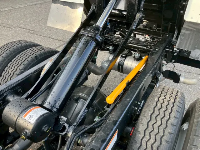 三菱 キャンター 2RG-FBA60(2WD)の写真14