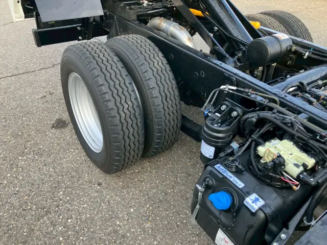 三菱 キャンター 2RG-FBA60(2WD)の写真15