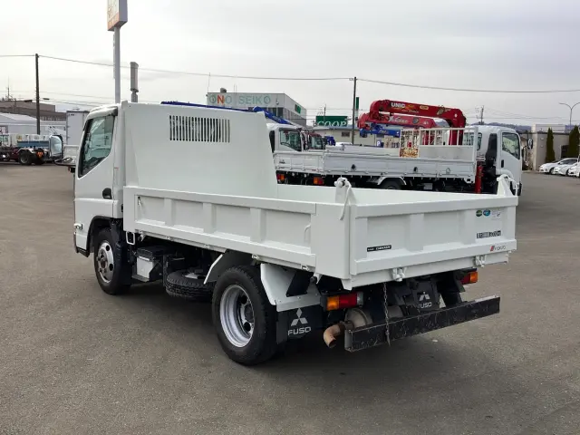 三菱 キャンター 2RG-FBA60(2WD)の写真4