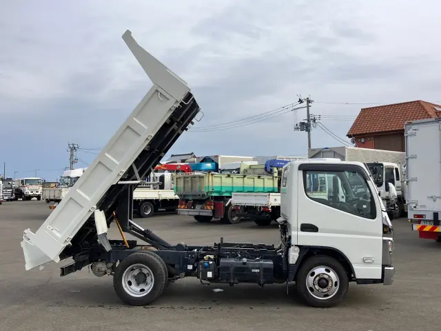 三菱 キャンター 2RG-FBA60(2WD)の写真6