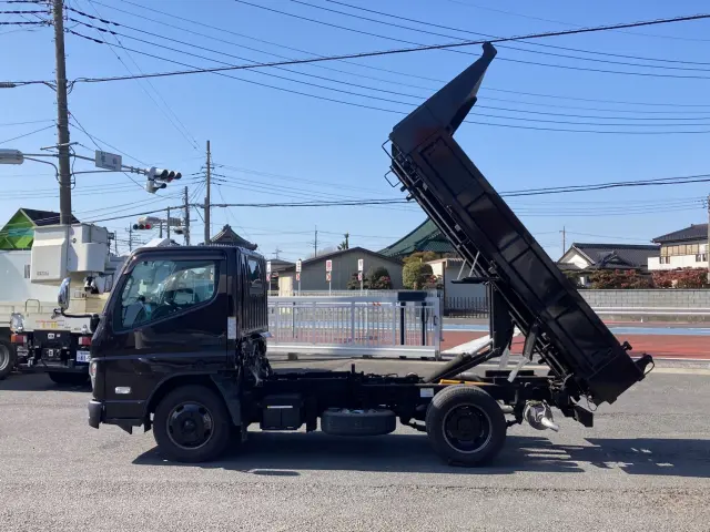 三菱 キャンター 2RG-FBA60(2WD)の写真5