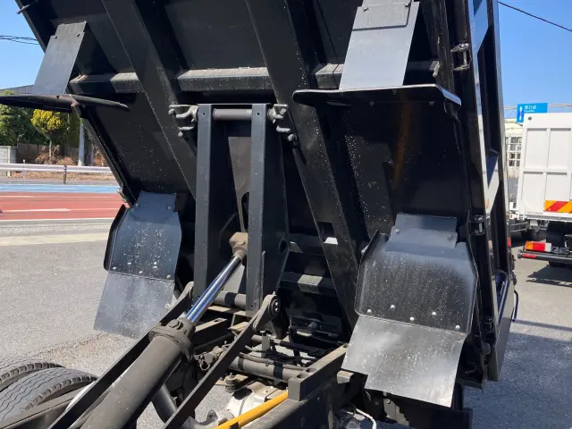 三菱 キャンター 2RG-FBA60(2WD)の写真13