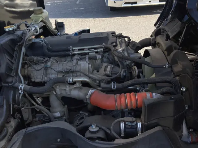 三菱 キャンター 2RG-FBA60(2WD)の写真18