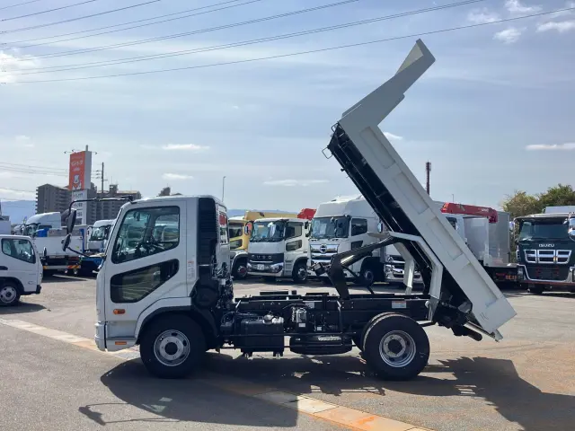 三菱 ファイター 2KG-FK72F(2WD)の写真5