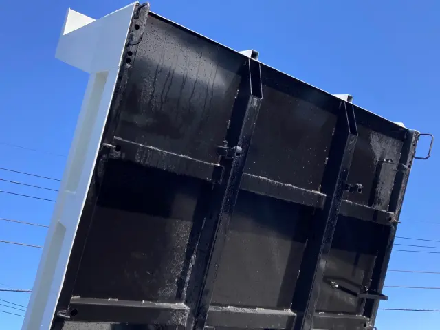 三菱 ファイター 2KG-FK72F(2WD)の写真12