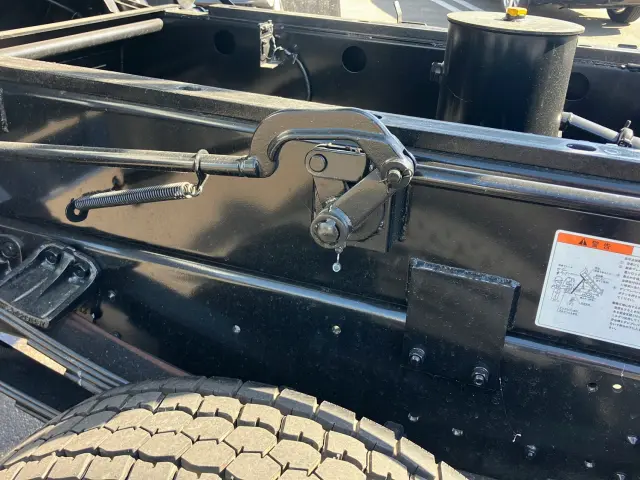 三菱 ファイター 2KG-FK62FZ(2WD)の写真15