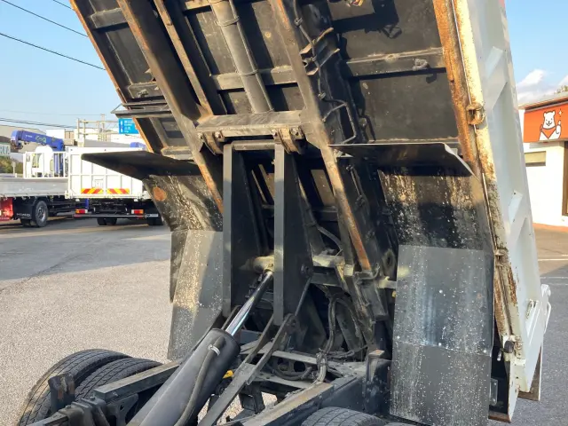 いすゞ エルフ TPG-NKR85AN(2WD)の写真13