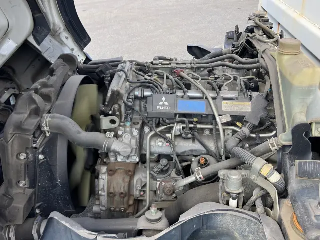 三菱 キャンター SKG-FBA30(2WD)の写真17