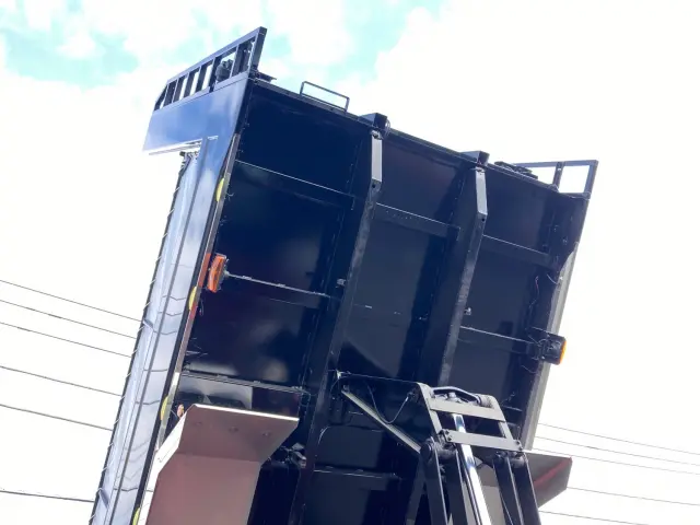 三菱 スーパーグレート 2PG-FV80VX(6x4)の写真12