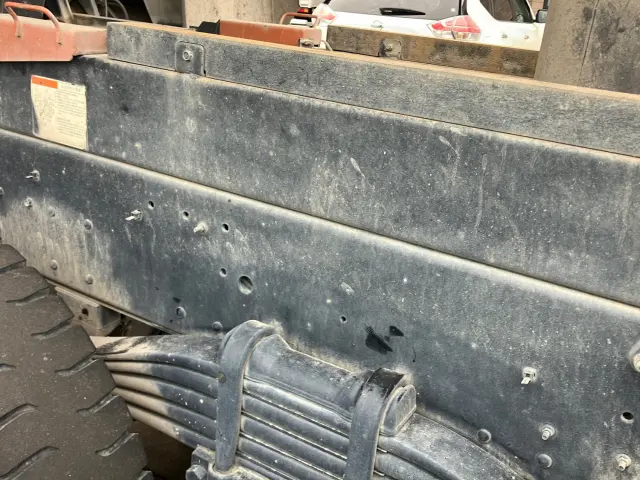 いすゞ ギガ 2PG-CXZ77CT(6x4)の写真15