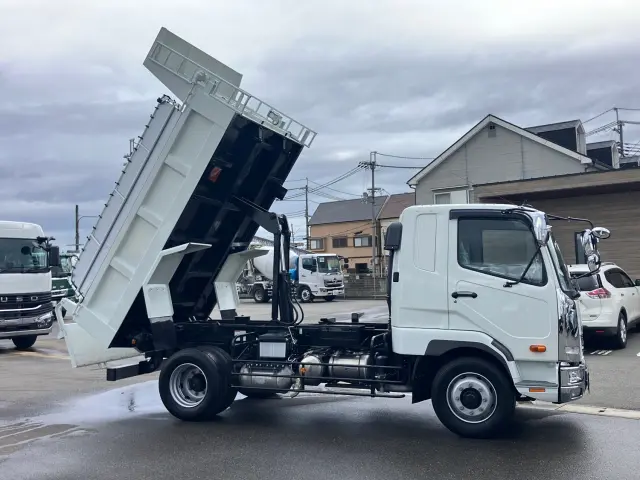 三菱 ファイター 2KG-FK62FZ(2WD)の写真6