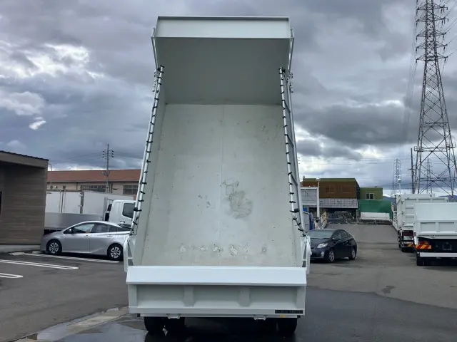 三菱 ファイター 2KG-FK62FZ(2WD)の写真10