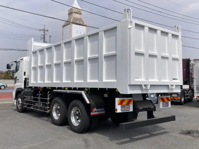 日野 プロフィア 2DG-FS1AJE(6x4)の写真4