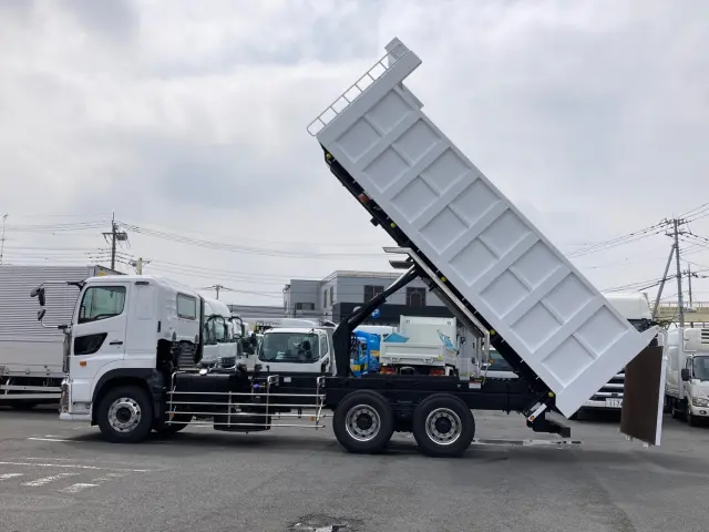 日野 プロフィア 2DG-FS1AJE(6x4)の写真5