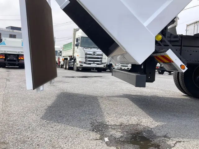 日野 プロフィア 2DG-FS1AJE(6x4)の写真14