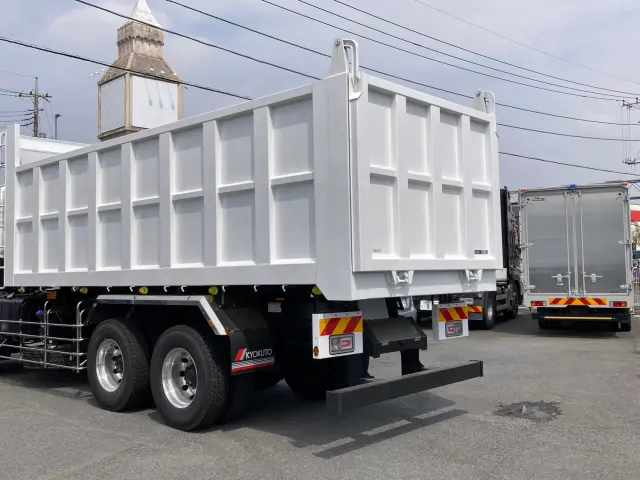 日野 プロフィア 2DG-FS1AJE(6x4)の写真15