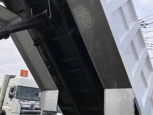 日野 プロフィア 2DG-FS1AJE(6x4)の写真17