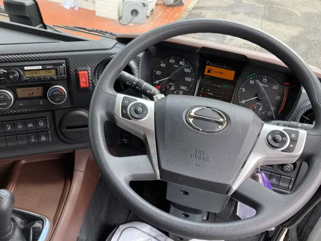 日野 プロフィア 2DG-FS1AJE(6x4)の写真24