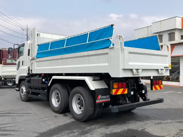 いすゞ ギガ 2RG-CXZ77DT(6x4)の写真4