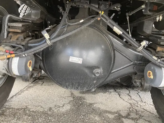 いすゞ ギガ 2RG-CXZ77DT(6x4)の写真16