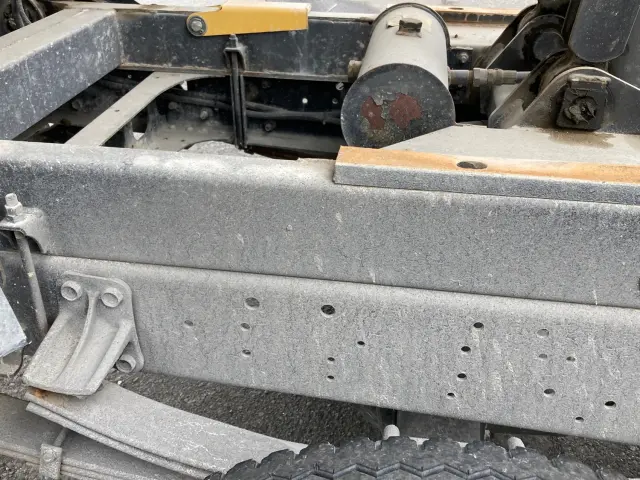 いすゞ フォワード TKG-FRR90S2(2WD)の写真15