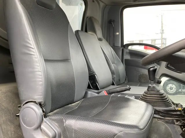 いすゞ フォワード TKG-FRR90S2(2WD)の写真19