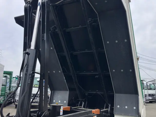 日野 プロフィア 2DG-FS1AGE(6x4)の写真12