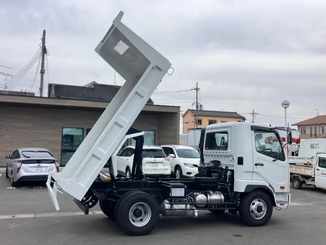 三菱 ファイター 2KG-FK72F(2WD)の写真6