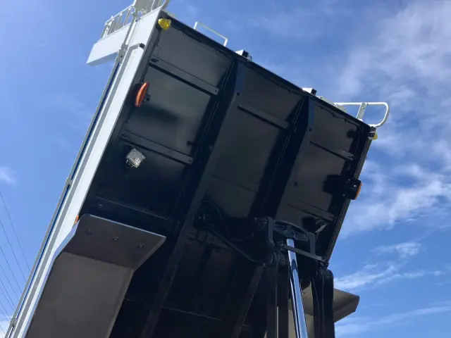 三菱 スーパーグレート 2PG-FV80VX(6x4)の写真12