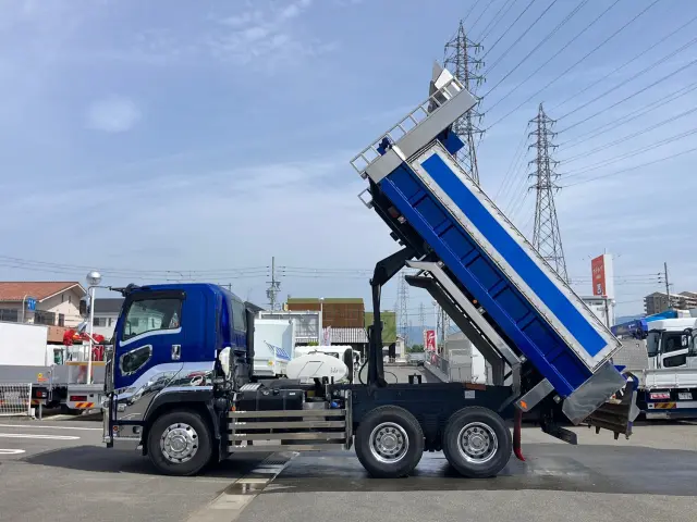 いすゞ ギガ 2PG-CXZ77CT(6x4)の写真5