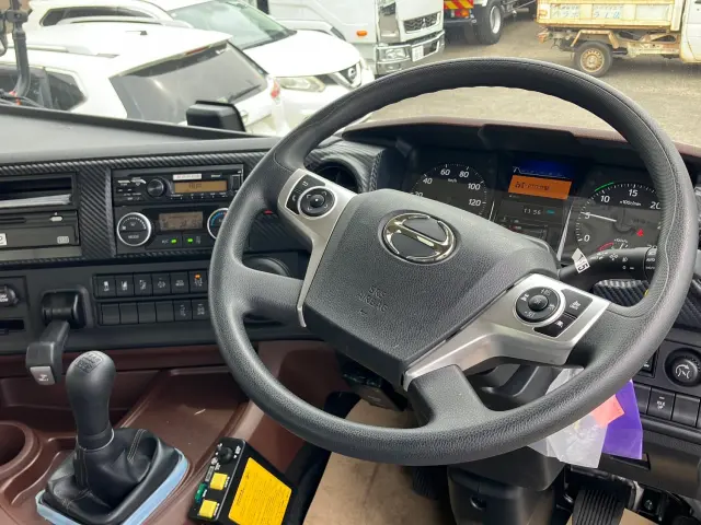 日野 プロフィア 2DG-FS1AGE(6x4)の写真20