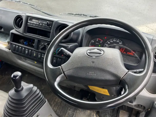日野 デュトロ TKG-XZU620T(2WD)の写真21