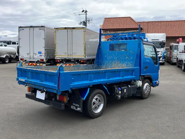 いすゞ エルフ 2RG-NJR88AD(2WD)の写真3