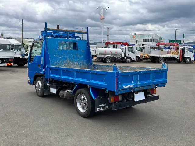 いすゞ エルフ 2RG-NJR88AD(2WD)の写真4