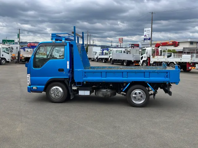 いすゞ エルフ 2RG-NJR88AD(2WD)の写真7
