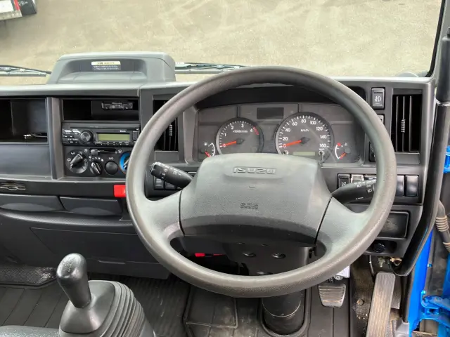 いすゞ エルフ 2RG-NJR88AD(2WD)の写真21