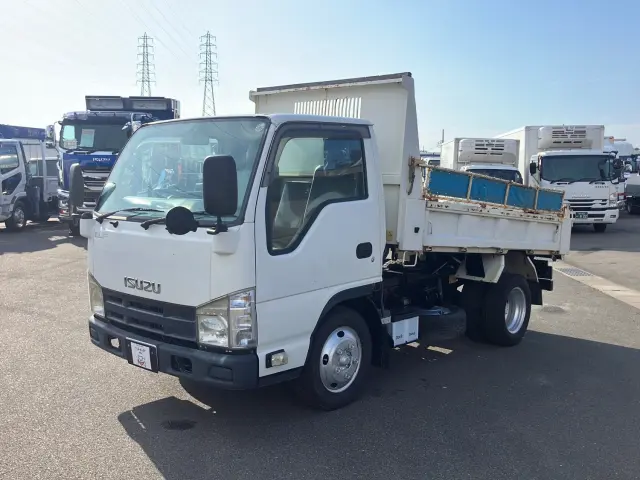 いすゞ エルフ TKG-NJR85AD(2WD)の写真1