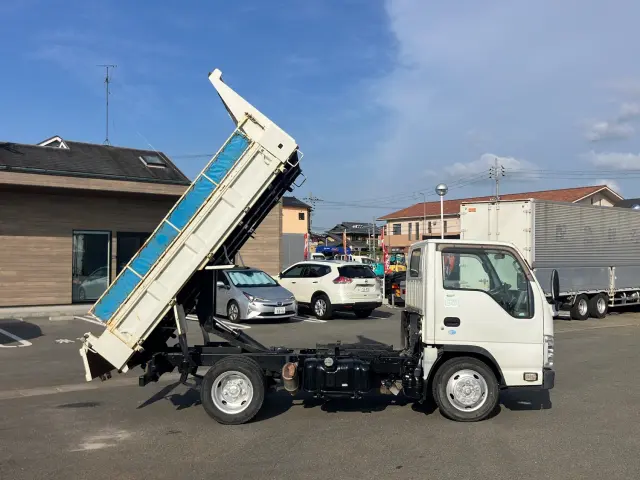 いすゞ エルフ TKG-NJR85AD(2WD)の写真6