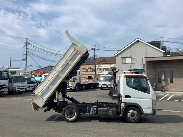 三菱 キャンター TKG-FBA30(2WD)の写真6