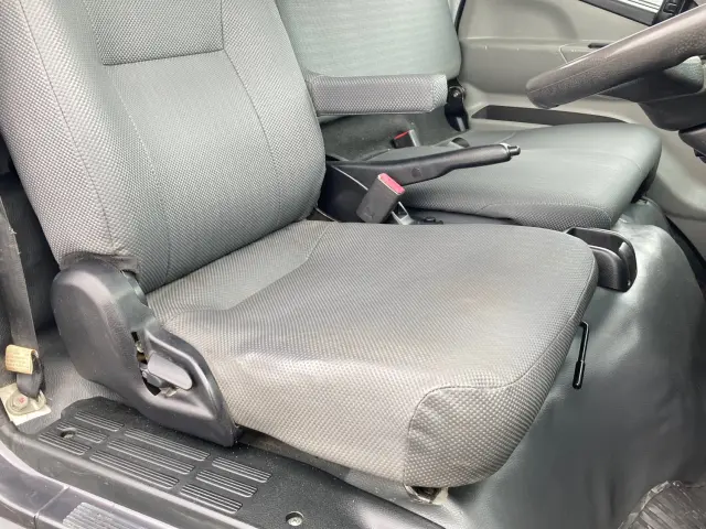 三菱 キャンター TPG-FBA60(2WD)の写真22