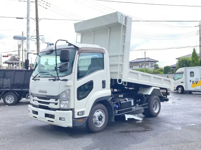 いすゞ フォワード 2RG-FRR90S2(2WD)の写真1